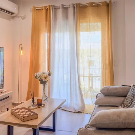 1br Near And Center *