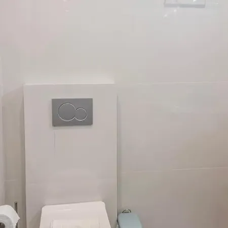 1br Near And Center Apartman