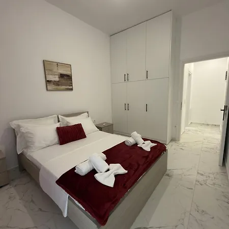1br Near And Center アパート ルートラキ