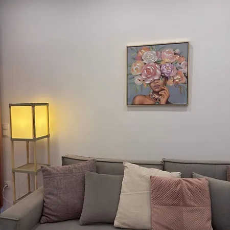 1br Near And Center アパート ルートラキ