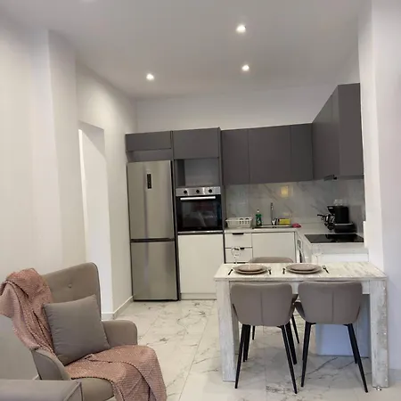 1br Near And Center