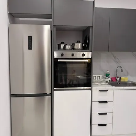 1br Near And Center Lutráki