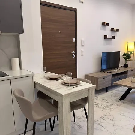 1br Near And Center * Lutráki