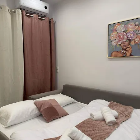 1br Near And Center *