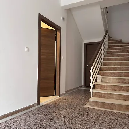 Apartman 1br Near And Center